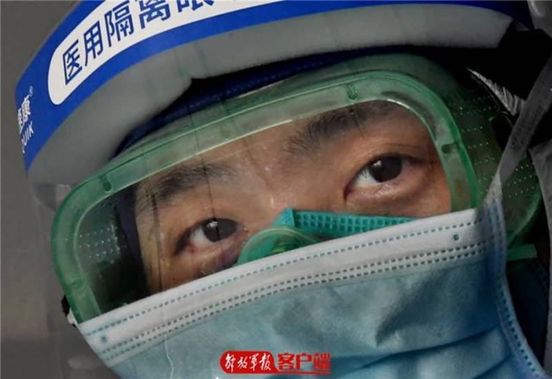 说明: 因为有你们,武汉走进了一个温暖的春天