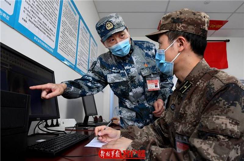 说明: 因为有你们,武汉走进了一个温暖的春天