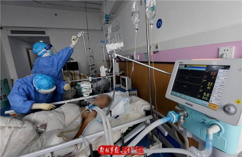 说明: 因为有你们,武汉走进了一个温暖的春天