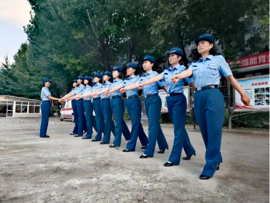 2026级新学员，破茧成长！