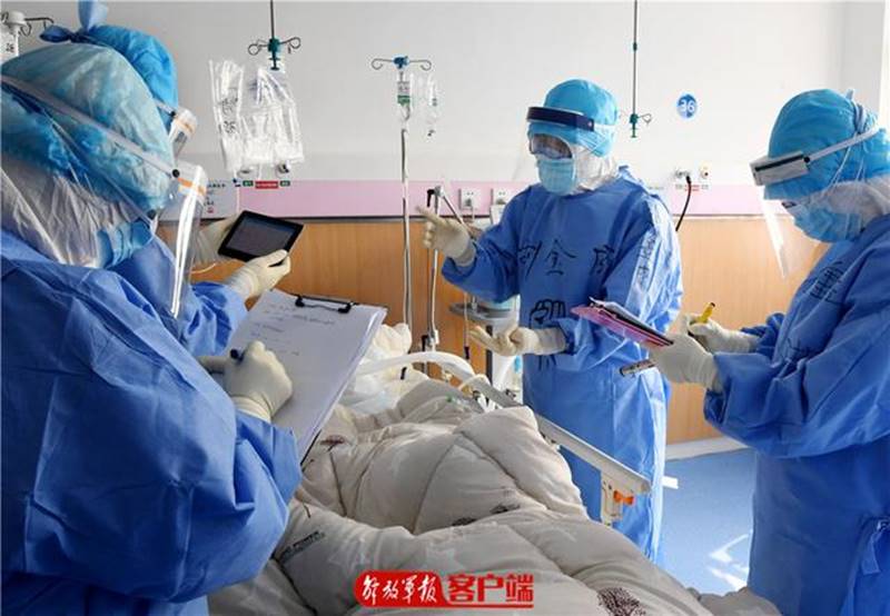 说明: 因为有你们,武汉走进了一个温暖的春天