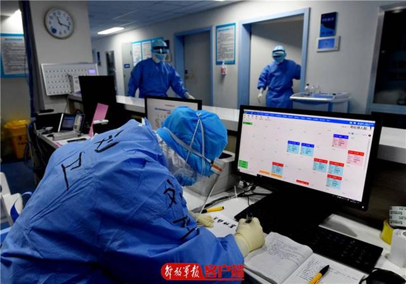 说明: 因为有你们,武汉走进了一个温暖的春天