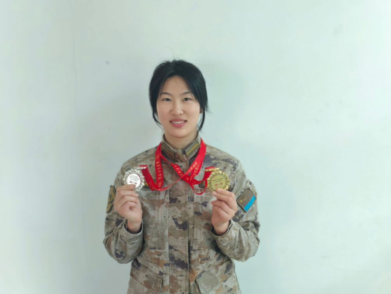 [中国军号]斩获一金一银的她说：“不怕拼命怕平凡！”