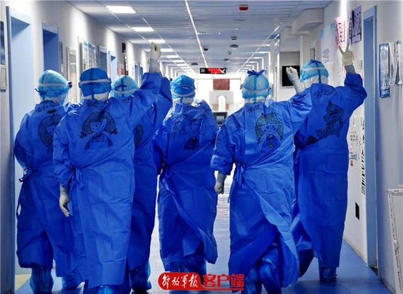 说明: 因为有你们,武汉走进了一个温暖的春天