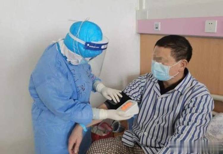 说明: “我想再多看你几眼,要记住你的容颜”
