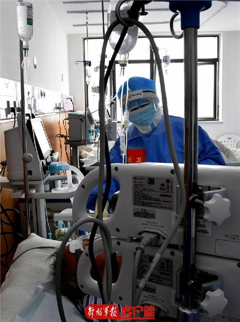 说明: 因为有你们,武汉走进了一个温暖的春天